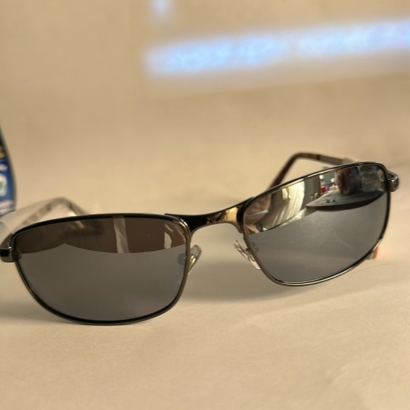DOCKERS SUNGLASSES - Picture 2 of 6